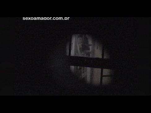 ❤️ Blondie wird heimlich von einem Voyeur aus der Nachbarschaft gefilmt, der sich hinter Hohlblocksteinen versteckt Anal porn bei uns de.safehaus.top ﹏
